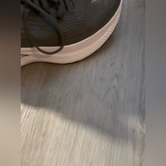 Saucony Endorphin Shift 3 - Picture 2 of 8